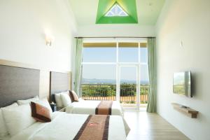 A seating area at Coral B&B