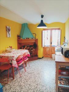 Kuchyň nebo kuchyňský kout v ubytování Il Monte Farmhouse + 33 fotografií