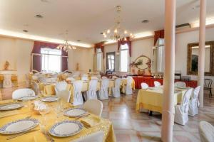 Restaurace v ubytování Hotel Lido