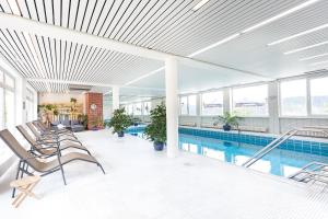 Bazén v ubytování Hotel Diana nebo v jeho okolí + 37 fotografií
