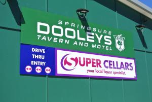 Certifikát, hodnocení, plakát nebo jiný dokument vystavený v ubytování Dooley's Tavern & Motel Springsure