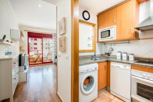 Kuchyňa alebo kuchynka v ubytovaní Apartamento Parque litoral