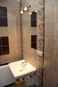 Afbeelding uit fotogalerij van Restauracja Applause in Ludwin