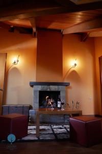 A seating area at Grand Hotel Dentro