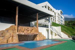 Bazén v ubytování Horizonte Resort, Hotel & Spa nebo v jeho okolí