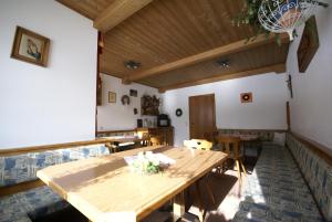 Posezení v ubytování Haus Oblasser
