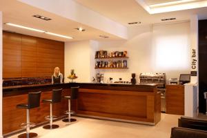 Ο χώρος του lounge ή του μπαρ στο Hotel Atrium