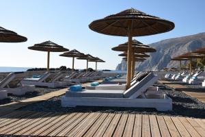 Bazén v ubytování Arion Bay Hotel Santorini nebo v jeho okolí