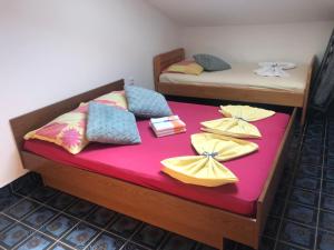 Postel nebo postele na pokoji v ubytování Apartments Anton