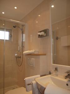 Koupelna v ubytování Hotel Garni Rheinpracht