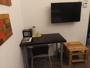 TV a/nebo společenská místnost v ubytování The Verve Hotel PJ Damansara