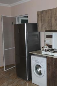 A kitchen or kitchenette at mariko