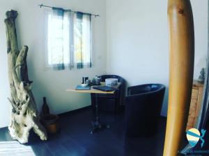 Příslušenství pro přípravu čaje a kávy v ubytování A Casa di Mariano