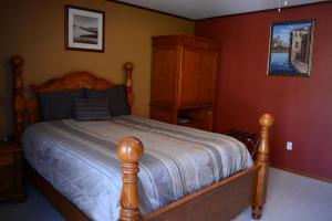 Postel nebo postele na pokoji v ubytování A Hyde Away Inn B&B
