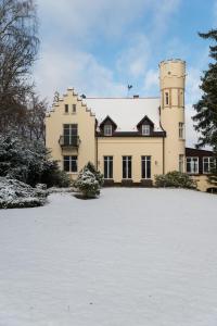Schloss Suggenstein om vinteren