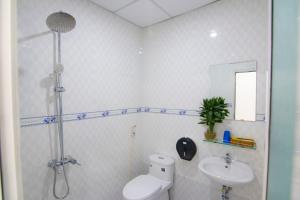 Koupelna v ubytování Thế Giang Hotel