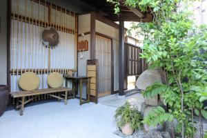 Zahrada ubytování Konuka Yakushi Temple House + 54 fotografií