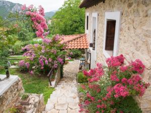 Vonkajšia záhrada v ubytovaní To Archontiko Guesthouse Villa