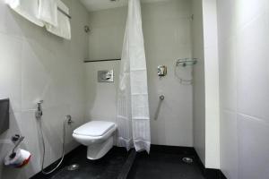 Koupelna v ubytování Mayur Hotel