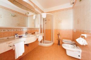 Koupelna v ubytování Hotel Maderno