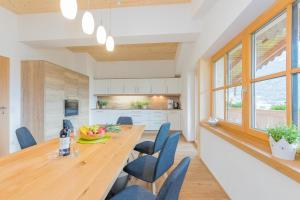 Η κουζίνα ή μικρή κουζίνα στο Ferienwohnung Hansenbauer