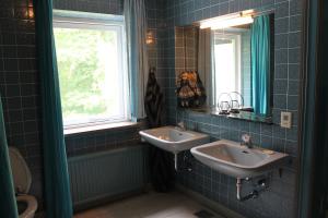 Kylpyhuone majoituspaikassa Gørdinglund Herregård Bed & Breakfast