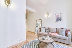 Cool and central Apartment near Marquês do Pombalにあるシーティングエリア