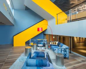Area soggiorno di Link Hotel & Hub By Dan Hotels