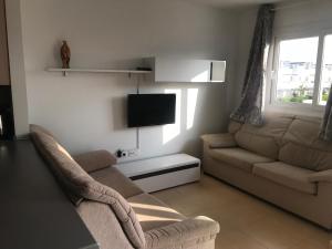 A seating area at 2 bed apartment on Condado De Alhama with roof solarium N5
