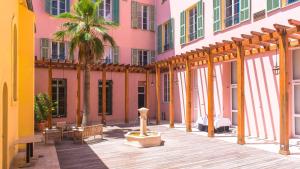 Gallery image of Hotel Le Saint Paul in Nice