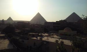 Galerija fotografija objekta Maged Pyramids View Inn u Kairu