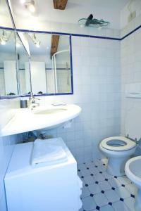 Kúpeľňa v ubytovaní Di Franco Super Attico + 12 fotografií