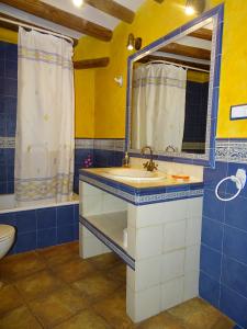 Koupelna v ubytování Casa L'Apargatero