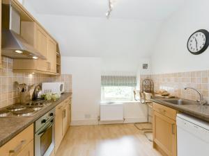 A kitchen or kitchenette at Northbrook 