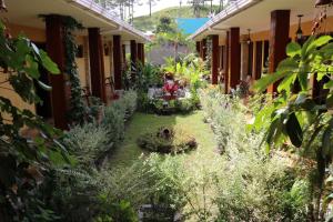 Vrt ispred objekta Posada Gema de Copan