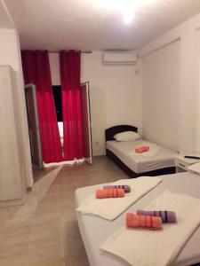 Postel nebo postele na pokoji v ubytování Apartmani Andrea-jaz
