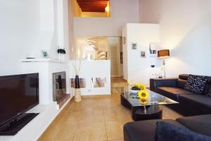 Telewizja i/lub zestaw kina domowego w obiekcie Apartamento Ferrera Park 623