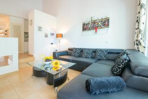 Część wypoczynkowa w obiekcie Apartamento Ferrera Park 623
