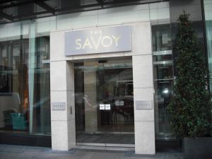 Фасад або вхід у The Savoy Hotel
