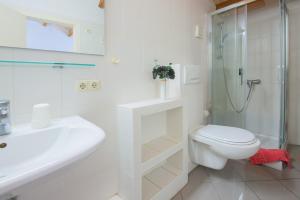 Łazienka w obiekcie Apartamento Ferrera Park 623