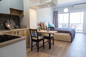 Kuchyň nebo kuchyňský kout v ubytování Tolo sea view + 26 fotografií