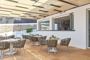 Restoran atau tempat makan lain di Sol Bahía Ibiza Suites