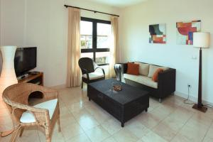 A television and/or entertainment centre at Salobre Morro Golf 2