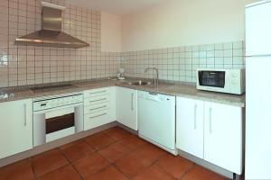 A kitchen or kitchenette at Salobre Morro Golf 2