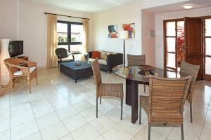 A television and/or entertainment centre at Salobre Morro Golf 2