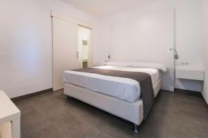 Posteľ alebo postele v izbe v ubytovaní Kn Hotel Matas Blancas - Solo Adultos