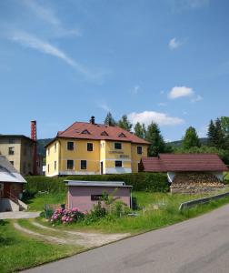 Budova, v ktorej sa apartmán nachádza