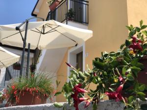 A balcony or terrace at B&B Adele