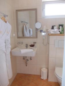 Koupelna v ubytování Hotel Garni Rheinpracht