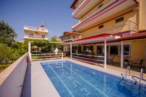 Fotografie z fotogalerie ubytování Hotel Europa v destinaci Olympiakí Aktí
